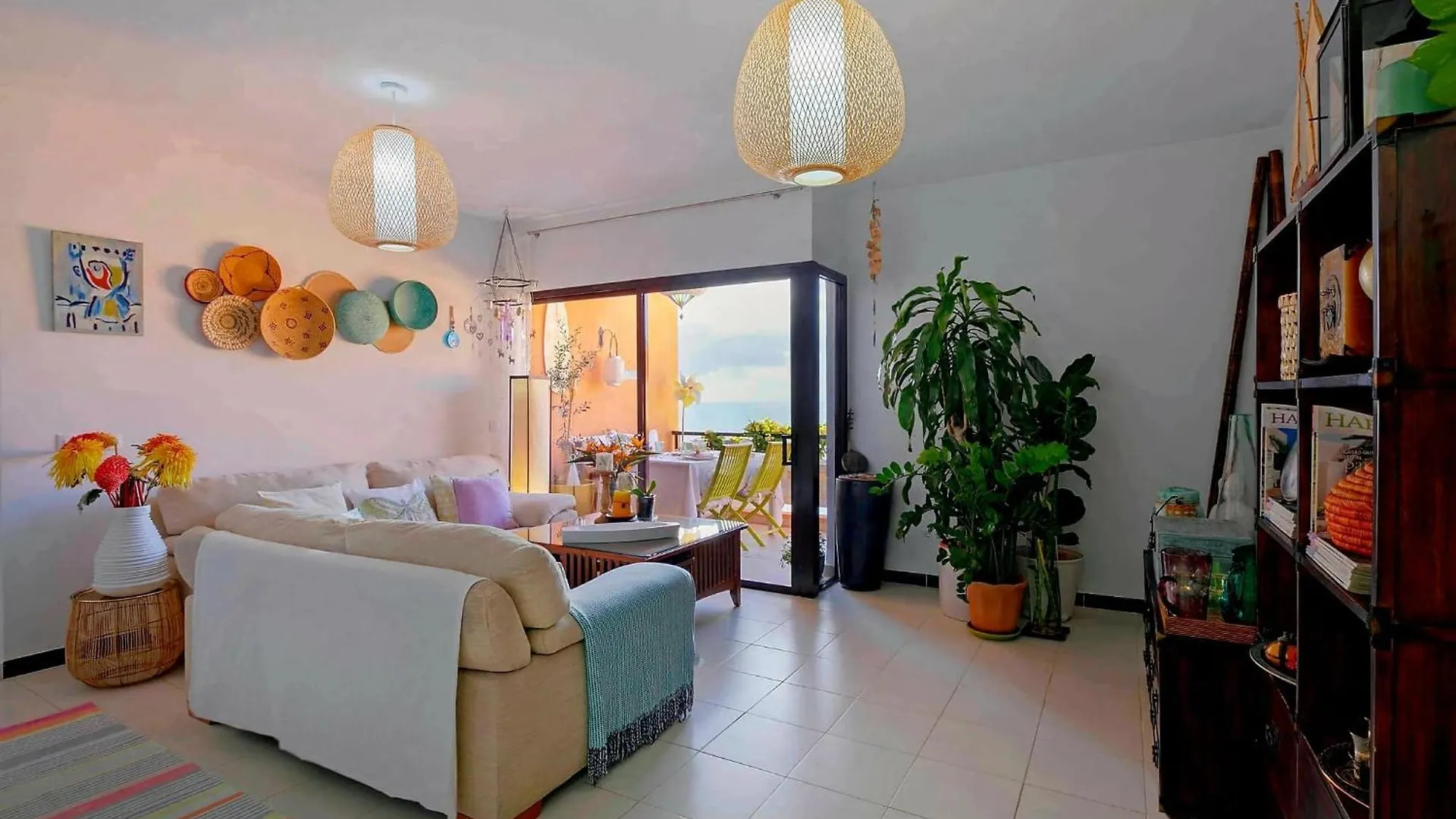 Apartment Luxury 1 Minute To The Beach & Salt Pool
