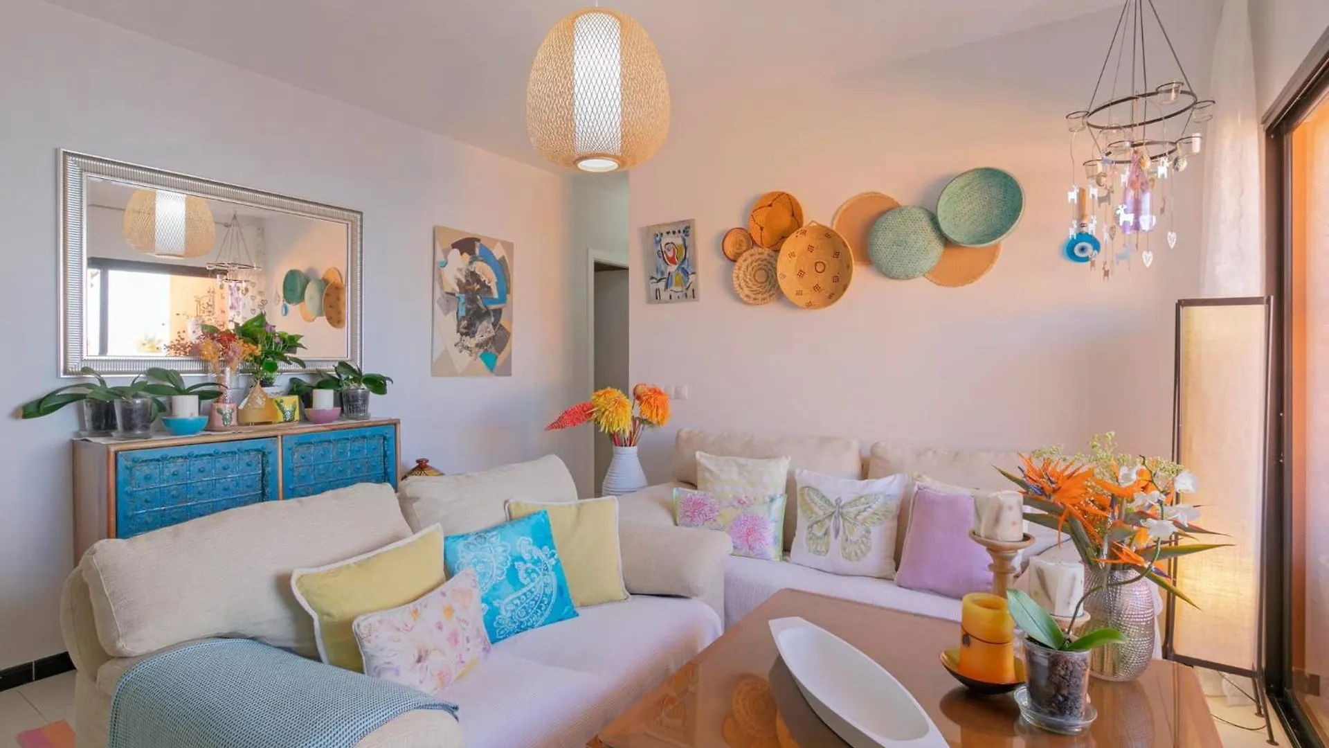 Luxury 1 Minute To The Beach & Salt Pool Apartment