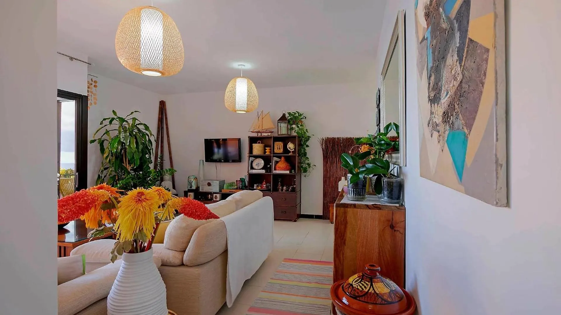 Luxury 1 Minute To The Beach & Salt Pool Apartment Tabaiba
