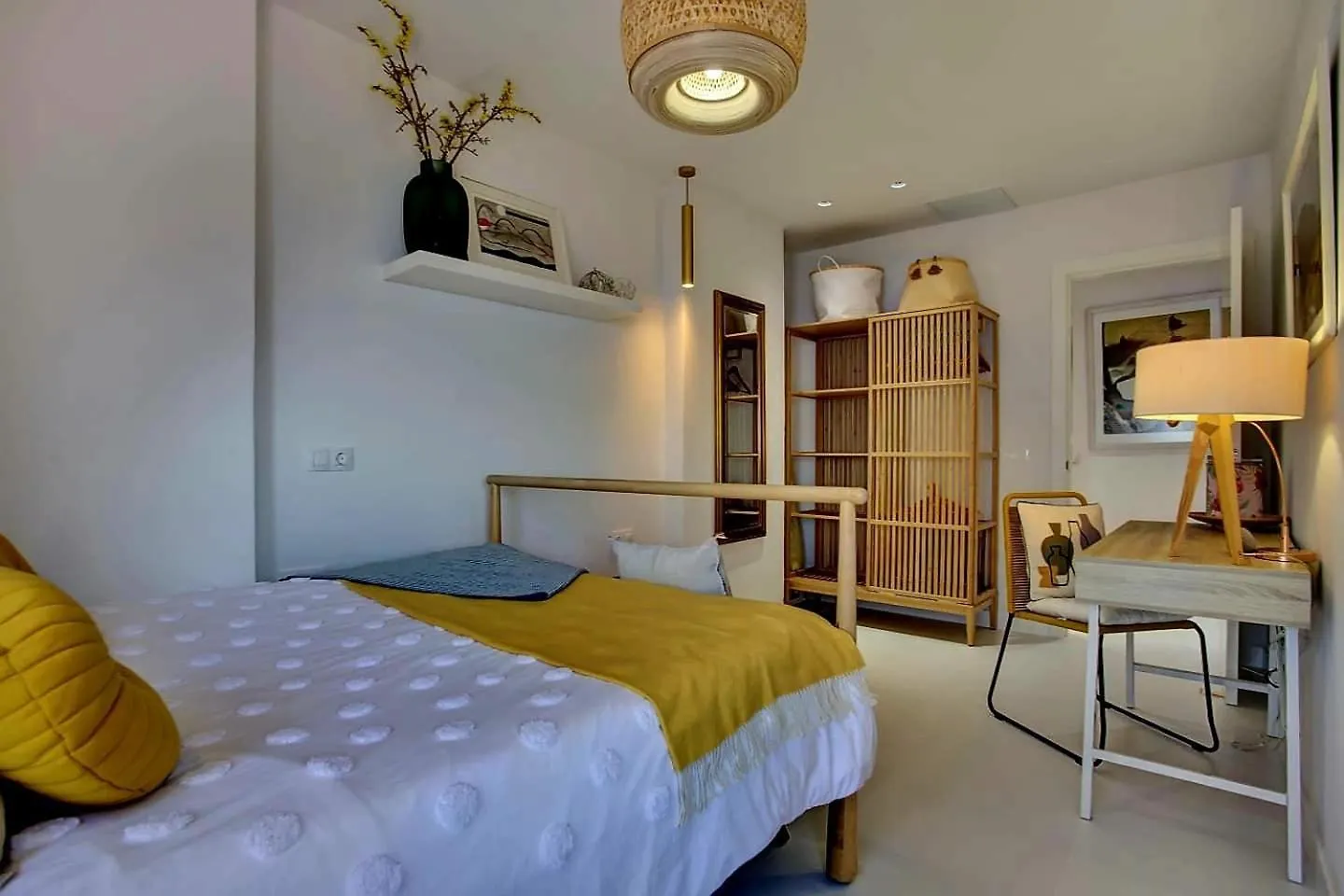 Luxury 1 Minute To The Beach & Salt Pool Spain