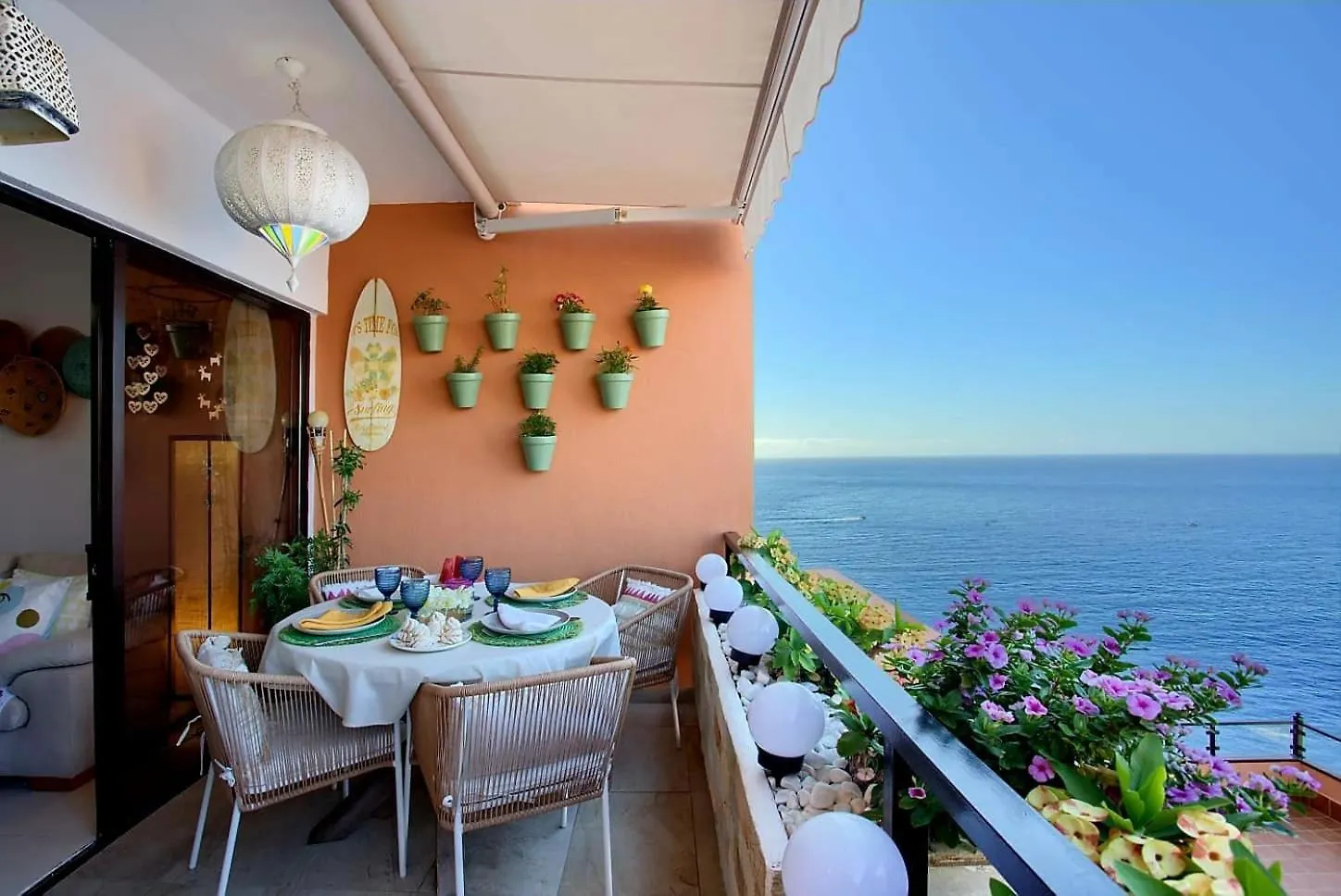 Luxury 1 Minute To The Beach & Salt Pool Apartment