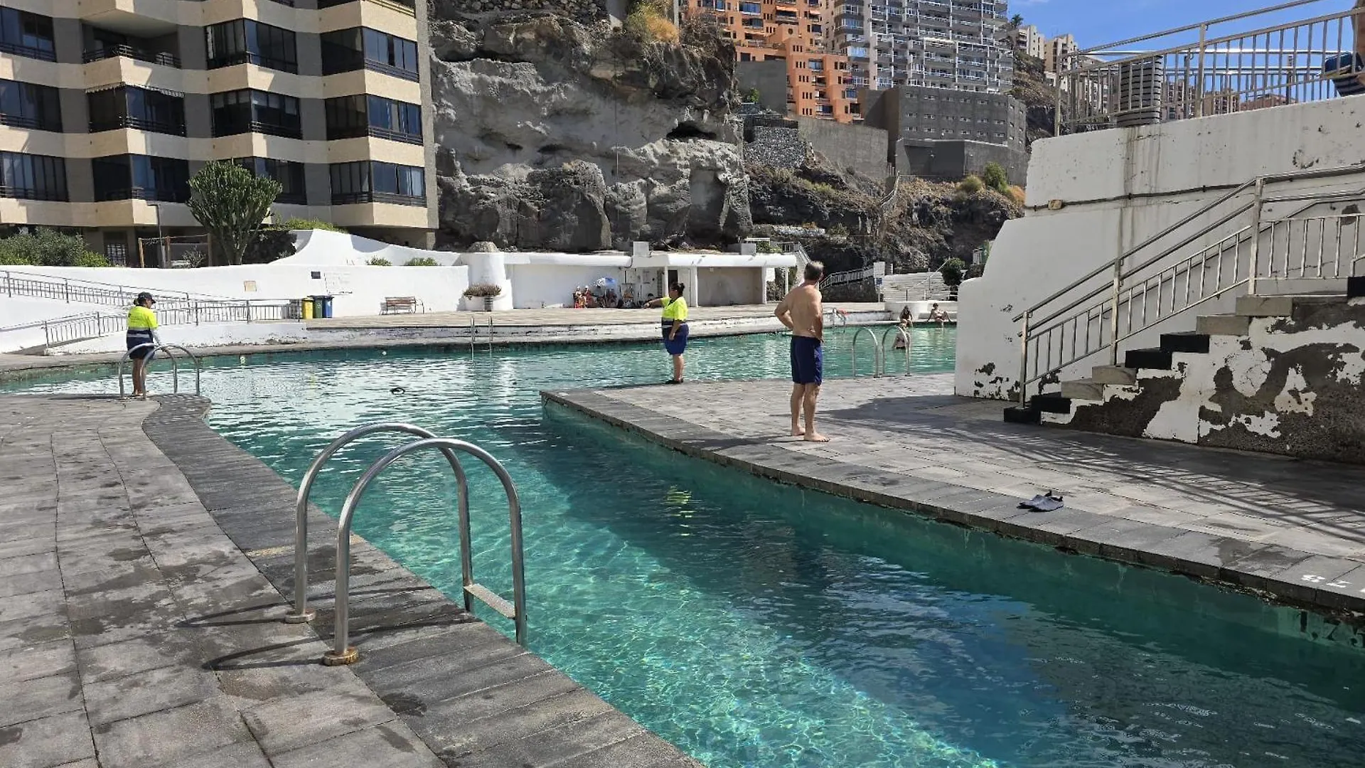 Luxury 1 Minute To The Beach & Salt Pool Spain